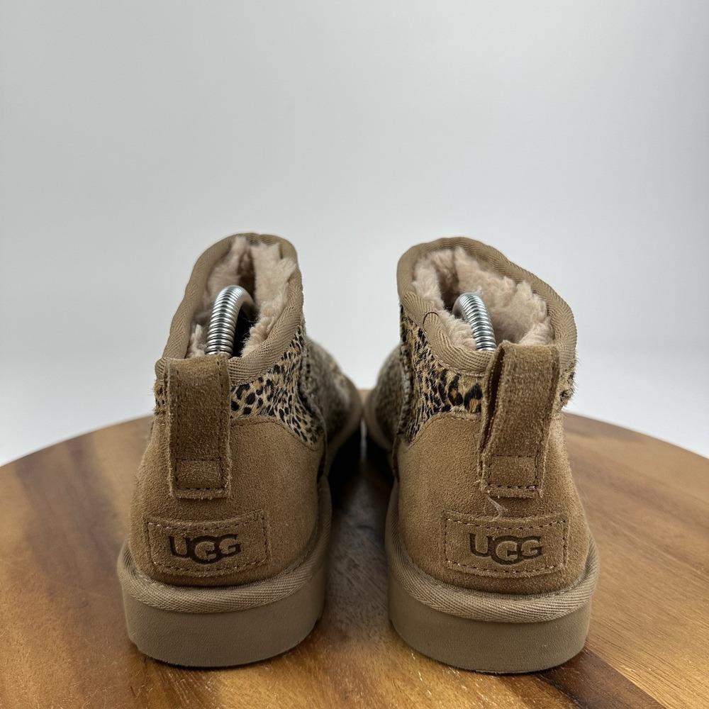 Womens UGG Ultra MIni Speckles Leopard Print Cow Hair Ankle Boots Size 8 M GUC - Picture 4 of 10